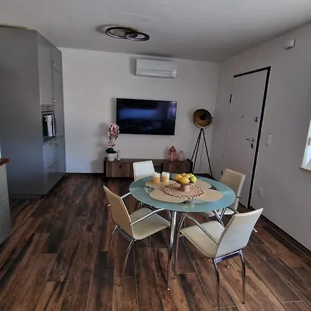Mila Apartment *